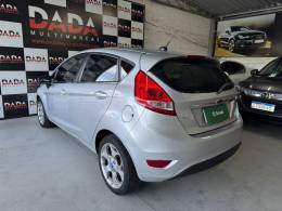 FORD - FIESTA - 2012/2013 - Prata - R$ 39.900,00