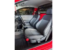 VOLKSWAGEN - SAVEIRO - 2013/2014 - Vermelha - R$ 48.900,00