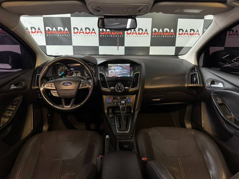 FORD - FOCUS - 2016/2016 - Branca - R$ 71.900,00