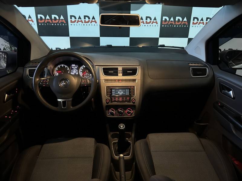 VOLKSWAGEN - FOX - 2013/2014 - Prata - R$ 42.900,00