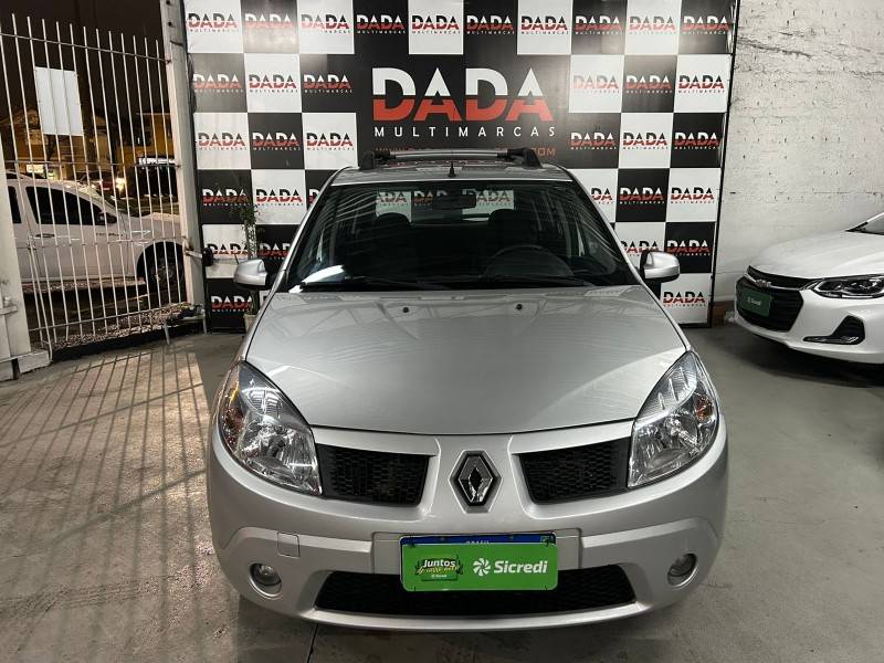 RENAULT - SANDERO - 2010/2011 - Prata - R$ 32.900,00