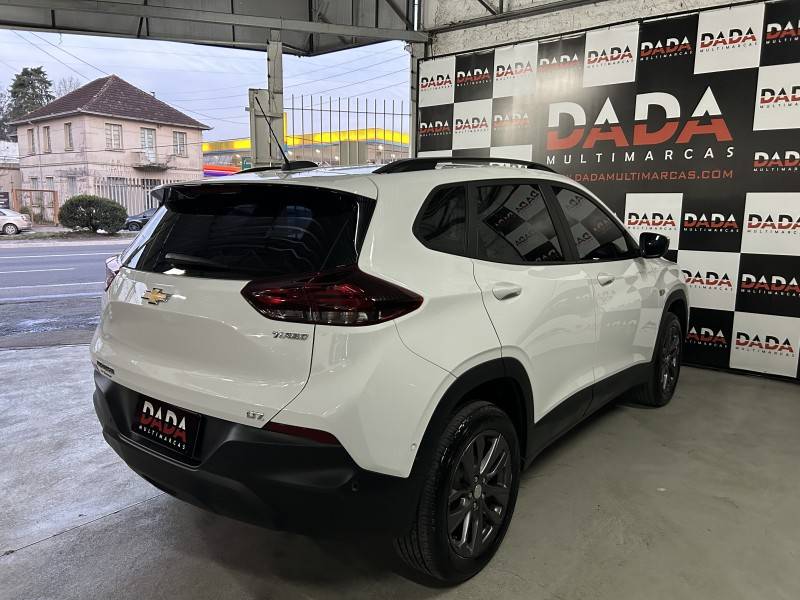 CHEVROLET - TRACKER - 2022/2023 - Branca - R$ 116.900,00