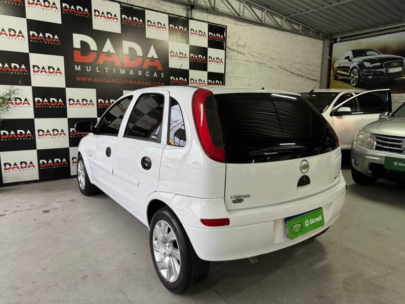 CHEVROLET - CORSA - 2010/2011 - Branca - R$ 32.900,00