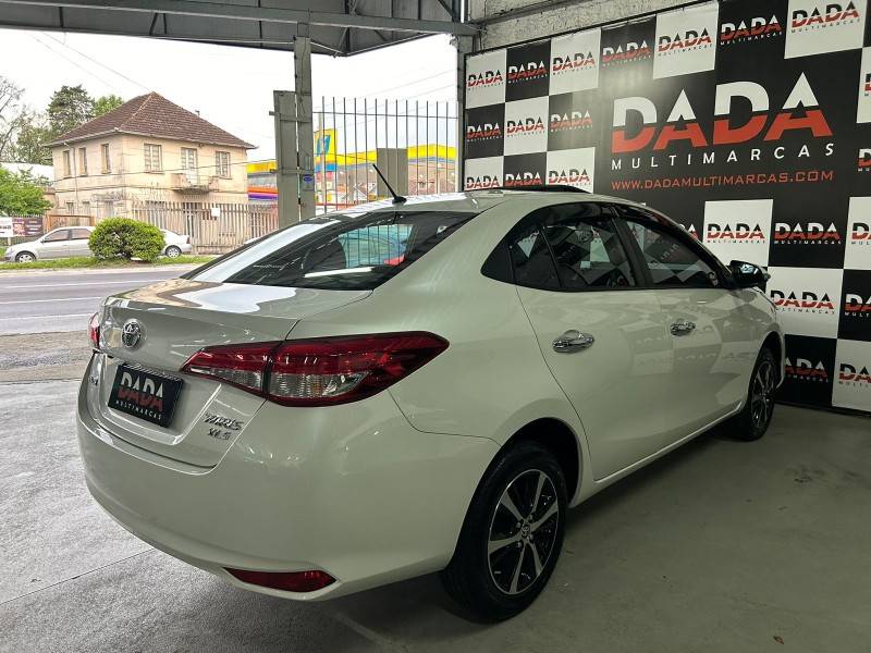 TOYOTA - YARIS - 2019/2019 - Branca - R$ 85.900,00