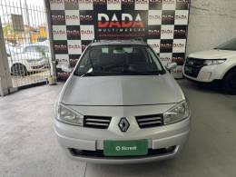 RENAULT - MÉGANE - 2011/2012 - Prata - R$ 31.900,00