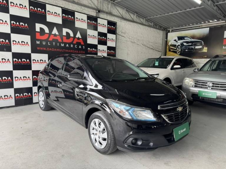 CHEVROLET - ONIX - 2013/2013 - Preta - R$ 43.900,00