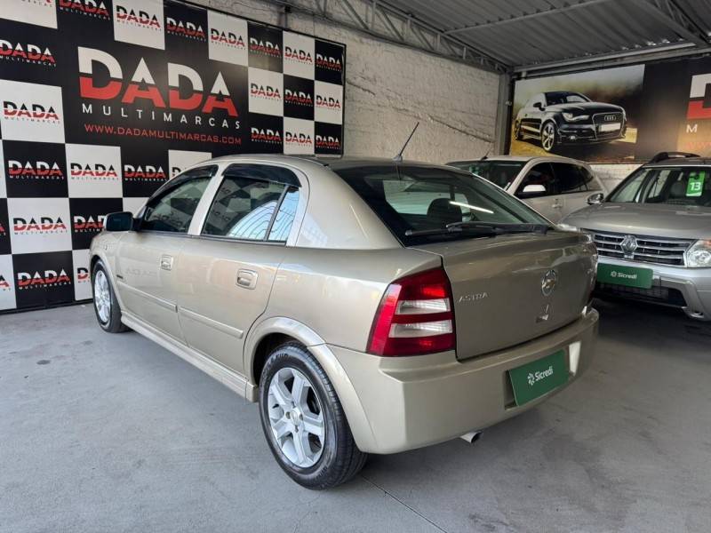CHEVROLET - ASTRA - 2007/2008 - Bege - R$ 31.900,00