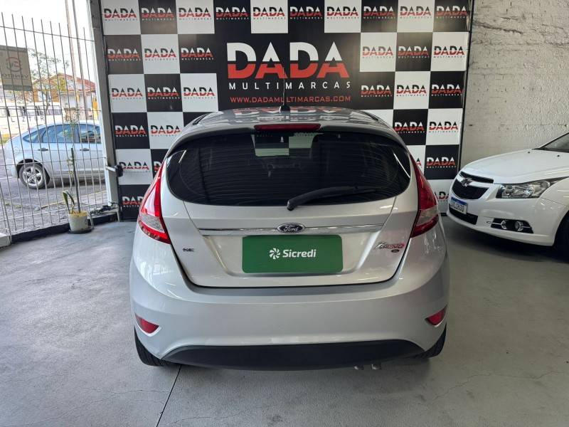 FORD - FIESTA - 2012/2013 - Prata - R$ 39.900,00