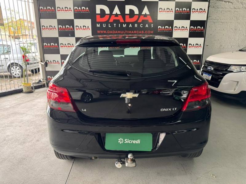 CHEVROLET - ONIX - 2013/2013 - Preta - R$ 43.900,00