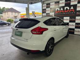 FORD - FOCUS - 2016/2016 - Branca - R$ 71.900,00