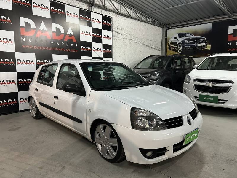 RENAULT - CLIO - 2011/2011 - Branca - R$ 24.900,00