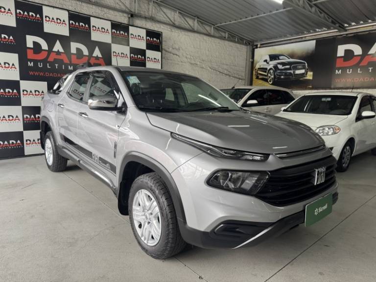 FIAT - TORO - 2021/2022 - Prata - R$ 108.900,00