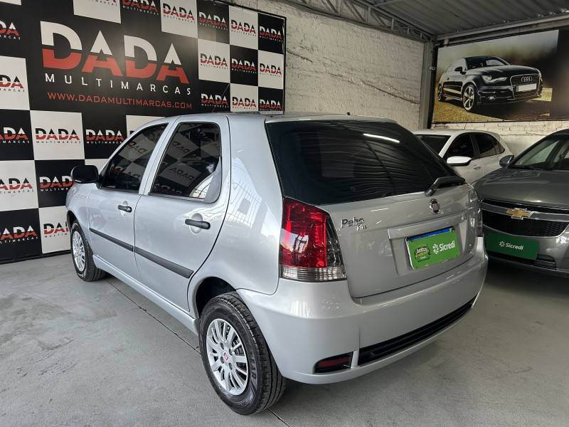 FIAT - PALIO - 2013/2014 - Prata - R$ 35.900,00