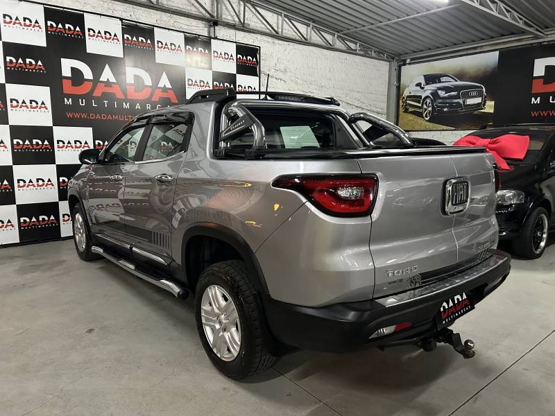 FIAT - TORO - 2021/2022 - Prata - R$ 108.900,00