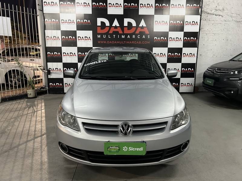 VOLKSWAGEN - VOYAGE - 2012/2013 - Prata - R$ 34.900,00