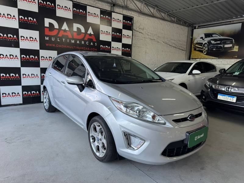 FORD - FIESTA - 2012/2013 - Prata - R$ 39.900,00