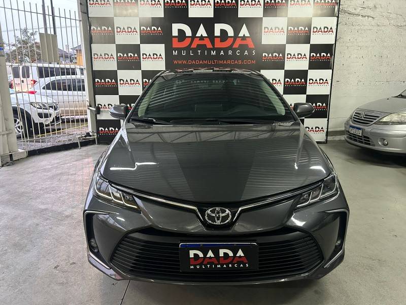 TOYOTA - COROLLA - 2021/2022 - Cinza - R$ 125.900,00