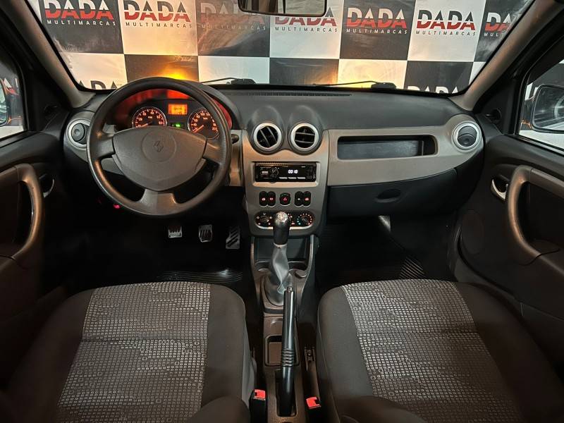 RENAULT - SANDERO - 2010/2011 - Prata - R$ 32.900,00