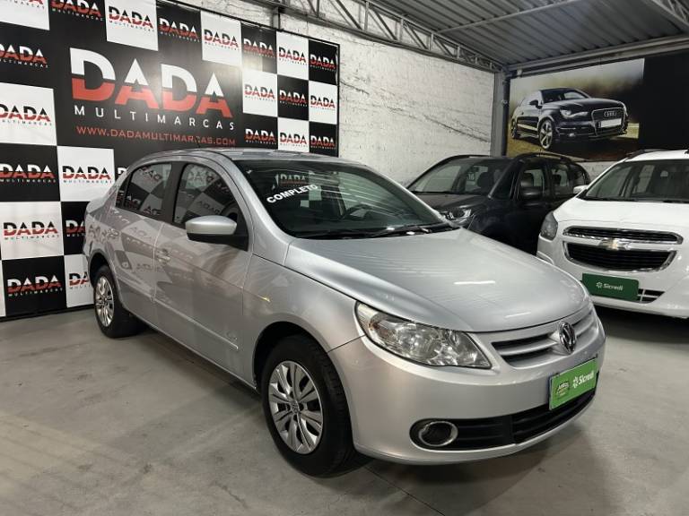 VOLKSWAGEN - VOYAGE - 2012/2013 - Prata - R$ 34.900,00