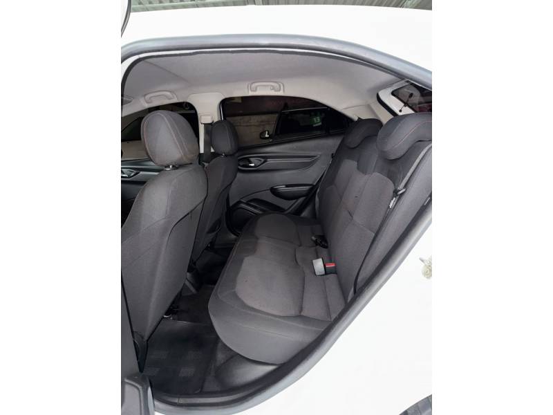 CHEVROLET - ONIX - 2015/2015 - Branca - R$ 53.900,00