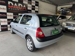 RENAULT - CLIO - 2004/2005 - Prata - R$ 21.900,00